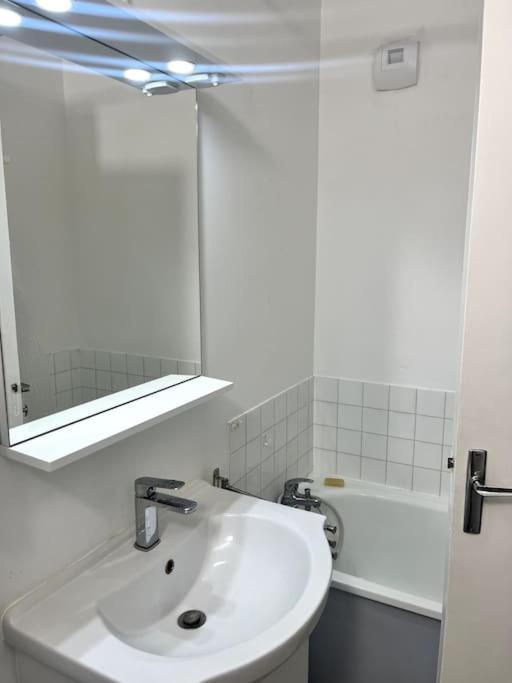 Vulcain 2, 11Eme, Ile De Nantes, 4Pers, Parking Inclus Apartment Exterior photo